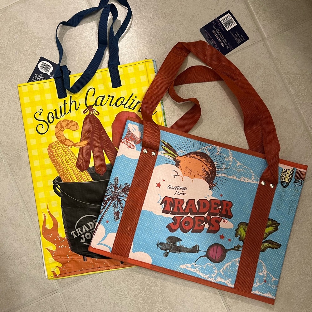 Trader Joes Trader Joe’s Stand-up/collapsable tote w bonus SC bag